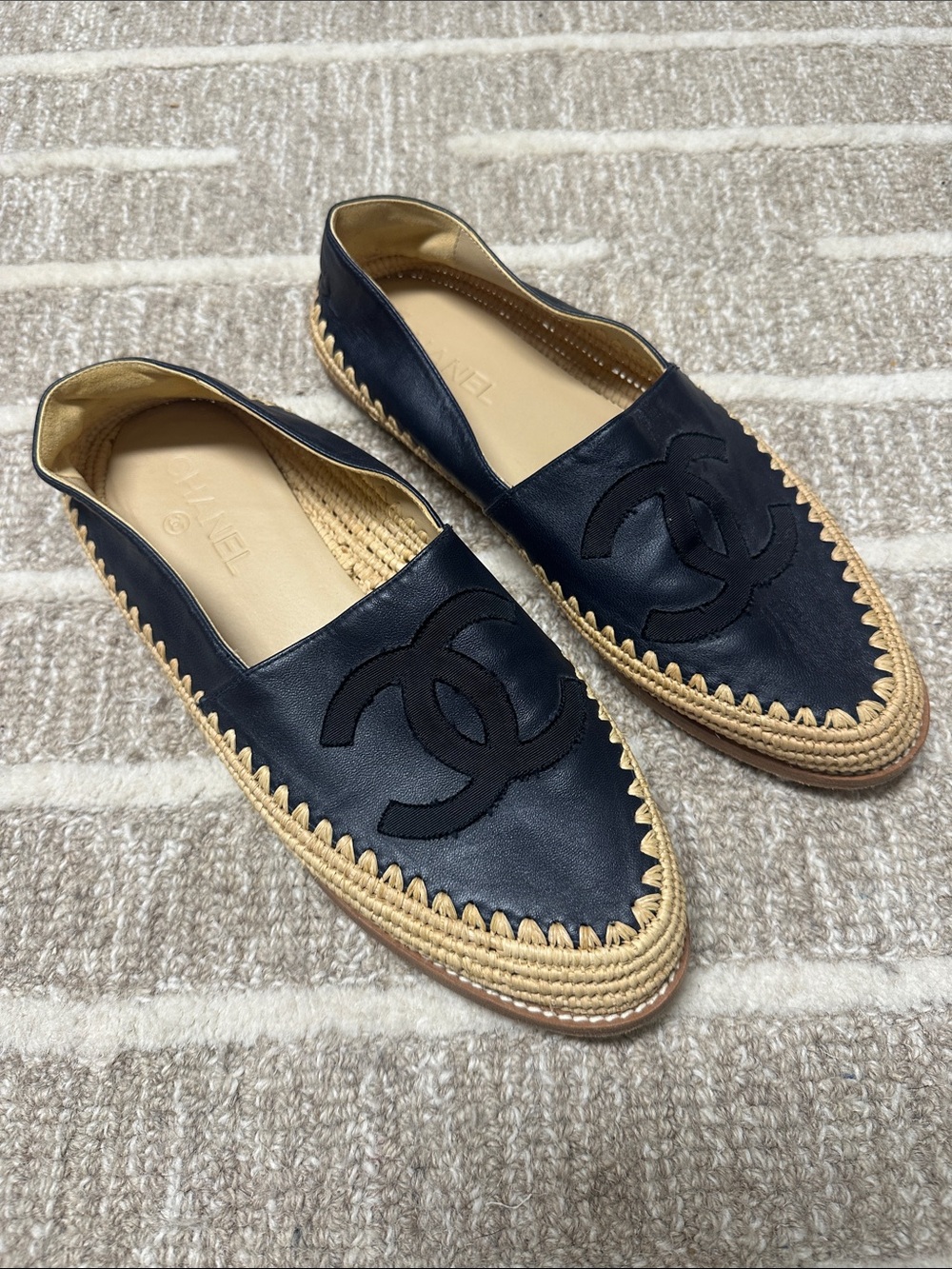CHANEL Black Leather Espadrille Flats with Beige Woven Trim